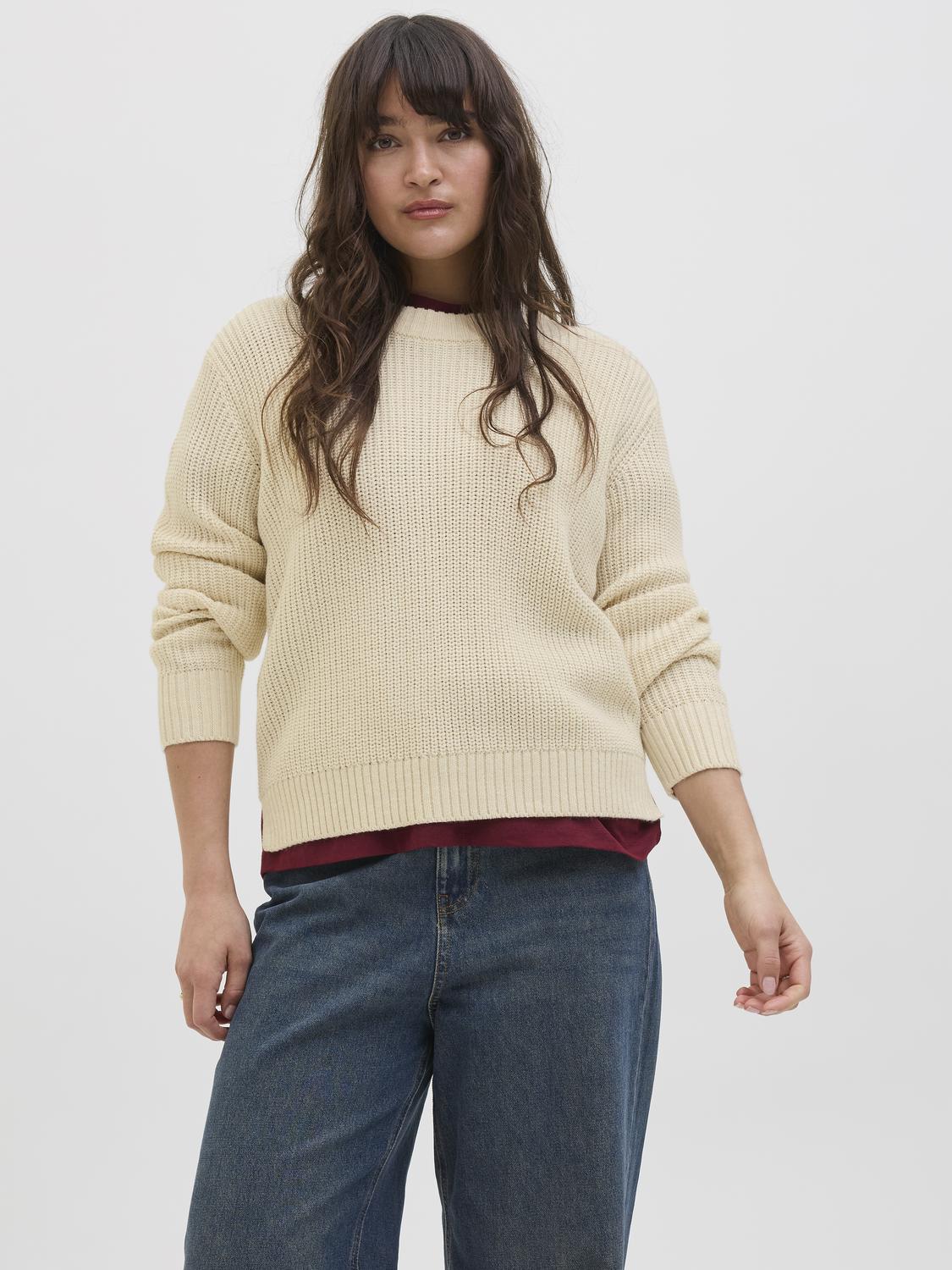 model_shot-front